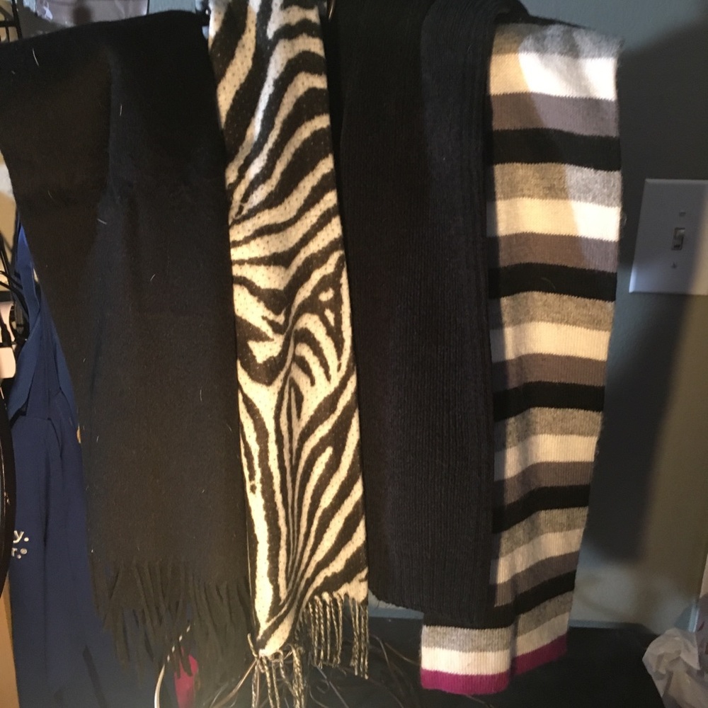 Scarfs